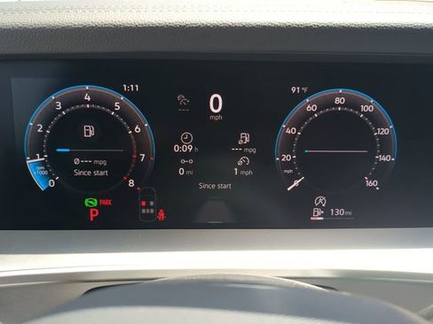 New 2026 Volkswagen Tiguan SE FWD image 32