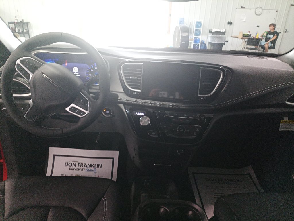 New 2027 Chrysler Pacifica Select w/ Family Tech Group FWD image 13