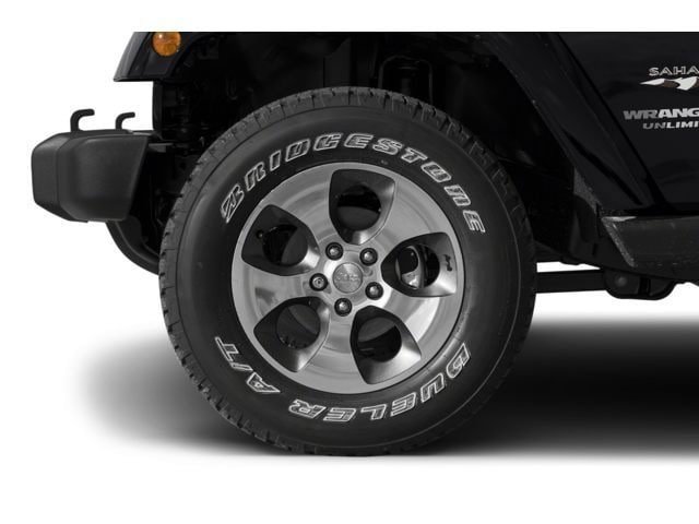 Used 2018 Jeep Wrangler Unlimited Sahara w/ Connectivity Group AWD/4WD image 31
