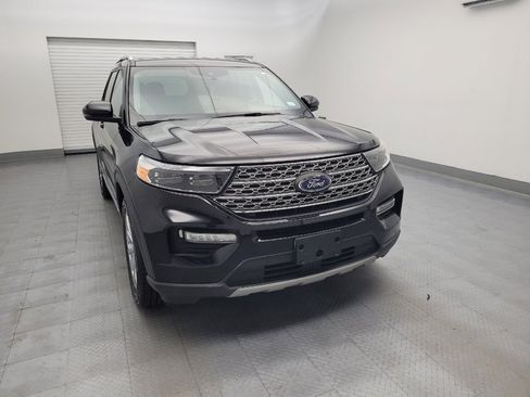 Used 2021 Ford Explorer Limited w/ Equipment Group 301A AWD/4WD image 14