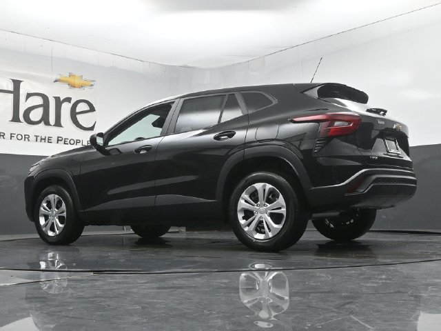 New 2026 Chevrolet Trax LS FWD image 33
