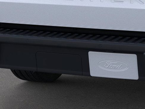 New 2025 Ford Maverick XL image 23