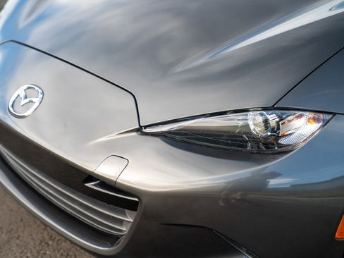 Used 2017 MAZDA MX-5 Miata RF Grand Touring RWD image 29
