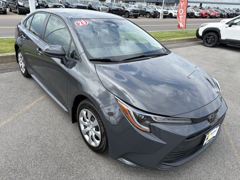 Certified 2023 Toyota Corolla LE w/ Carpet Mat Package (TMS) FWD image 2
