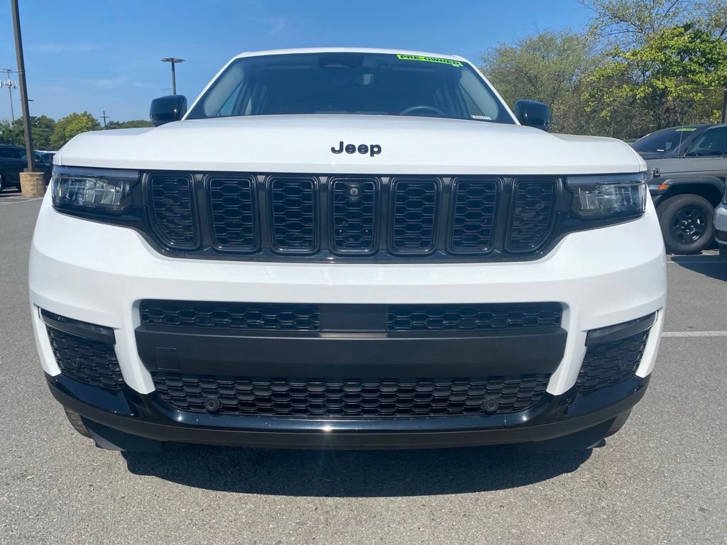 Used 2023 Jeep Grand Cherokee L Limited w/ Luxury Tech Group II AWD/4WD image 2