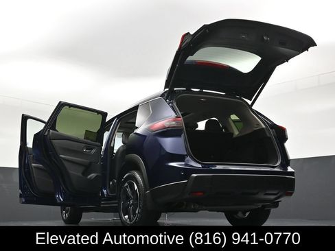 Used 2024 Nissan Rogue SV w/ SV Premium Package AWD/4WD image 36