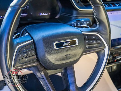 Used 2022 Jeep Grand Cherokee L Limited image 29