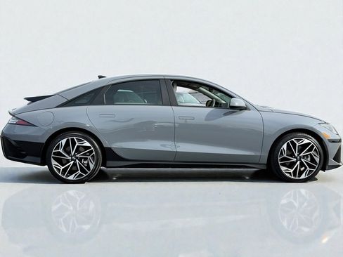 Used 2023 Hyundai Ioniq 6 SEL w/ Cargo Package image 2