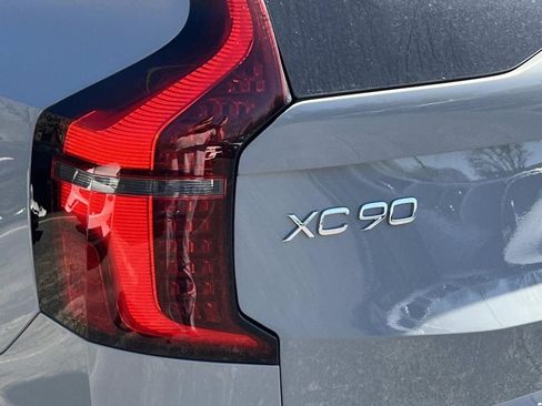 New 2026 Volvo XC90 T8 Ultra w/ Lounge Package image 10