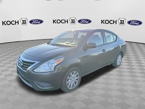 Used 2015 Nissan Versa S Plus image 3