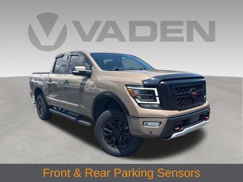 Used 2022 Nissan Titan PRO-4X w/ Pro-4x Convenience Package AWD/4WD image 26