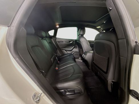 Used 2022 Maserati Levante GT image 25