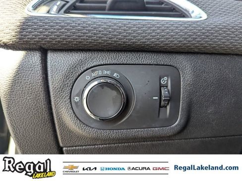 Used 2017 Chevrolet Cruze LT w/ Convenience Package image 25