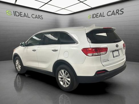 Used 2017 Kia Sorento FWD w/ LX Convenience Package image 7