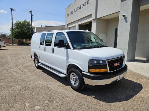 Used 2025 GMC Savana 2500 w/ Driver Convenience Package RWD image 5