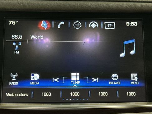 Used 2017 Cadillac XT5 Luxury w/ Driver Awareness Package FWD image 16