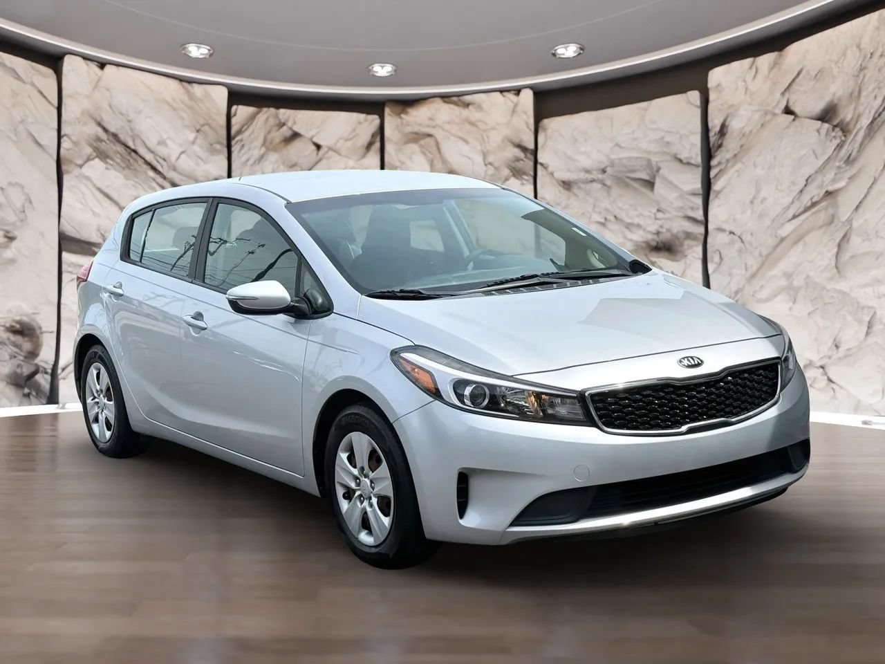 Used 2018 Kia Forte LX FWD image 1