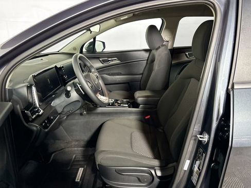 Certified 2025 Kia Sportage LX AWD/4WD image 12