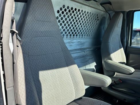 Used 2016 Chevrolet Express 2500 Extended image 25