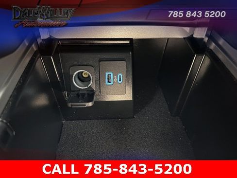 Used 2024 Ford Explorer XLT image 14