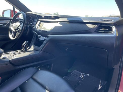 Used 2021 Cadillac XT5 Luxury image 8