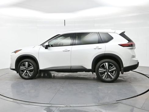 Used 2024 Nissan Rogue SL image 4