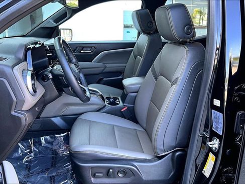 Used 2024 Chevrolet Colorado ZR2 w/ ZR2 Convenience Package III AWD/4WD image 22