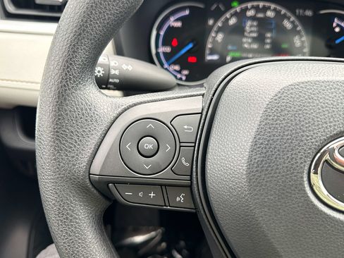 Used 2025 Toyota RAV4 XLE w/ Convenience Package image 26