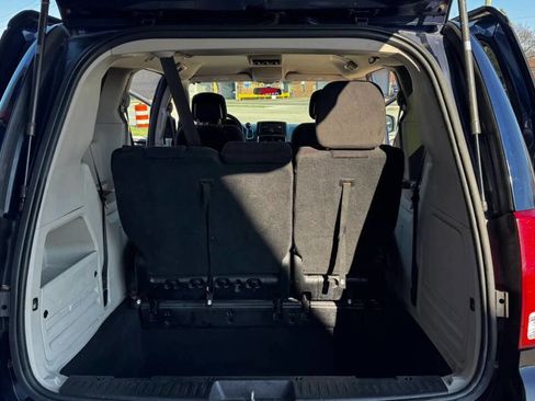 Used 2013 Dodge Grand Caravan SE image 22