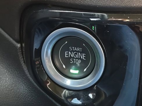 Used 2024 GMC Sierra 3500 SLE w/ SLE Value Package image 5