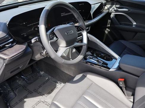 Used 2025 Audi Q5 Premium w/ Convenience Package AWD/4WD image 13