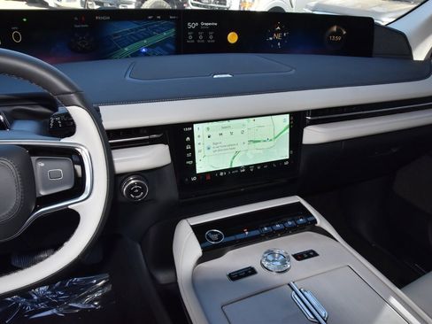 New 2025 Lincoln Navigator Reserve image 29