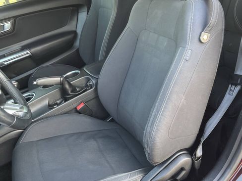 Used 2018 Ford Mustang GT w/ Black Accent Pkg RWD image 15