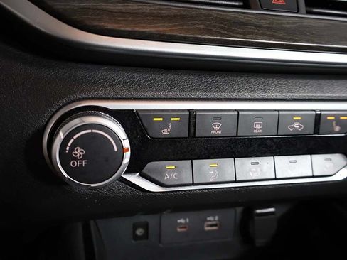 Used 2023 Nissan Altima 2.5 SV w/ SV Premium Package FWD image 49