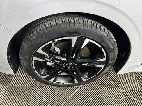 Used 2023 Kia K5 GT-Line image 11