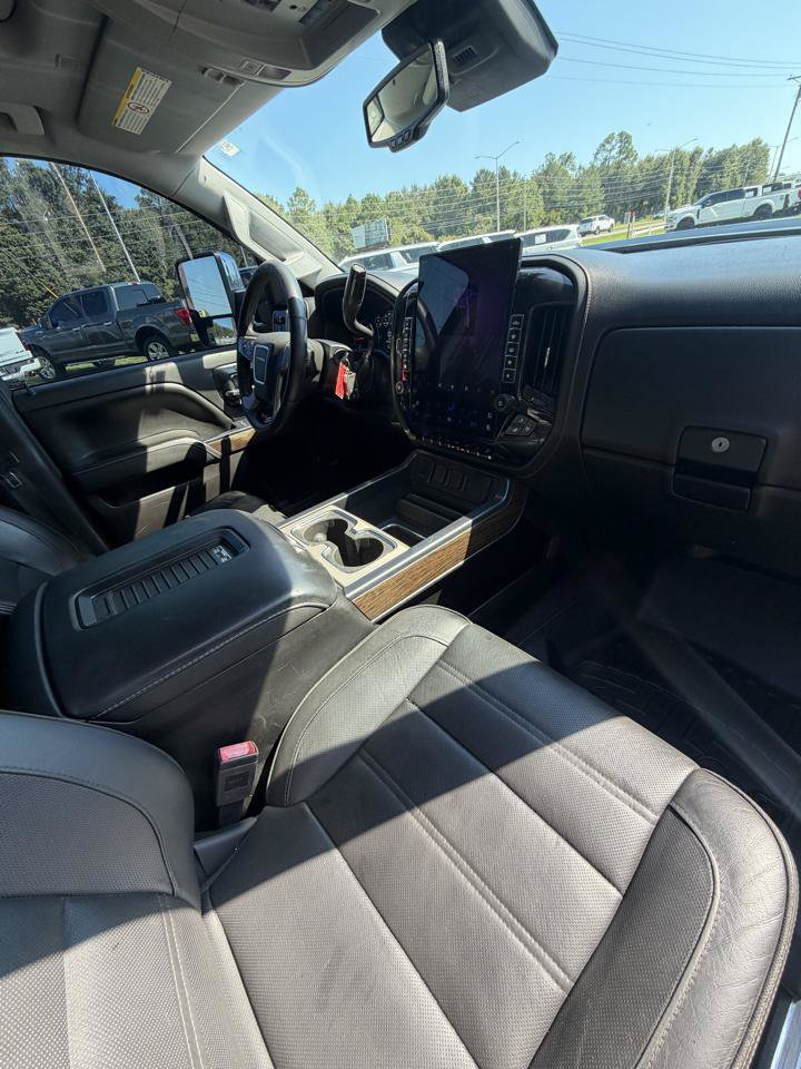Used 2017 GMC Sierra 2500 Denali w/ Duramax Plus Package AWD/4WD image 12