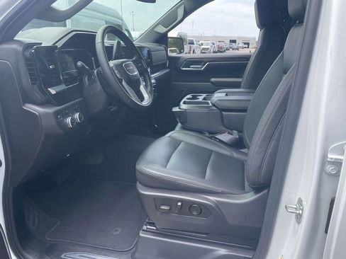 Used 2025 GMC Sierra 1500 SLT image 25