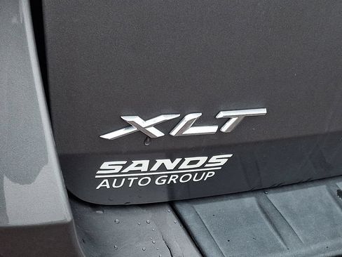 Used 2022 Ford Explorer XLT w/ Equipment Group 202A AWD/4WD image 33