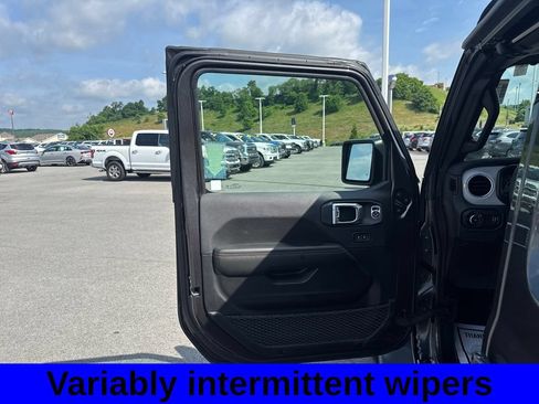 Used 2024 Jeep Wrangler Unlimited Sahara AWD/4WD image 25