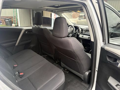 Used 2016 Toyota RAV4 XLE AWD/4WD image 13