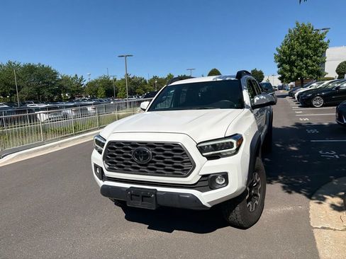 Used 2021 Toyota Tacoma TRD Off-Road AWD/4WD image 2