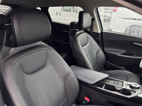 Used 2023 Kia EV6 Wind image 37