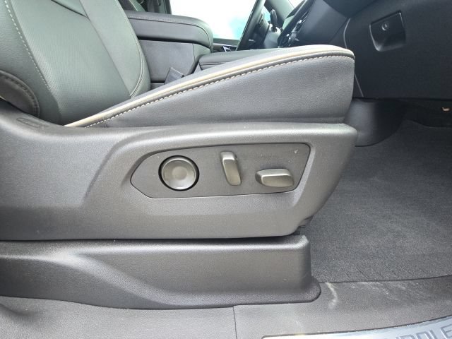 Used 2026 Chevrolet Suburban Premier AWD/4WD image 21