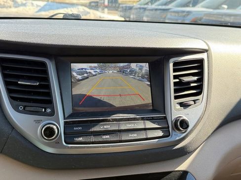 Used 2018 Hyundai Tucson SEL image 18