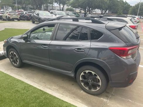 Used 2021 Subaru Crosstrek 2.0i Premium AWD/4WD image 4