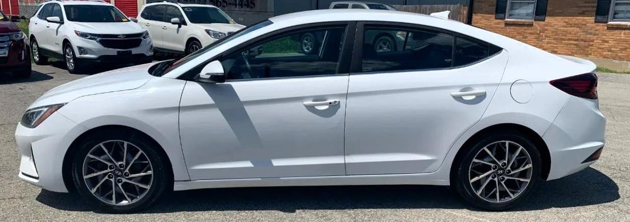 Used 2020 Hyundai Elantra Sedan FWD image 2