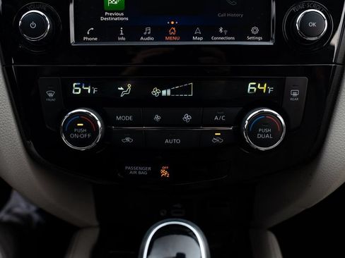 Used 2020 Nissan Rogue Sport SL w/ Premium Package FWD image 17