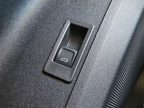 New 2025 Audi SQ5 Premium Plus image 17