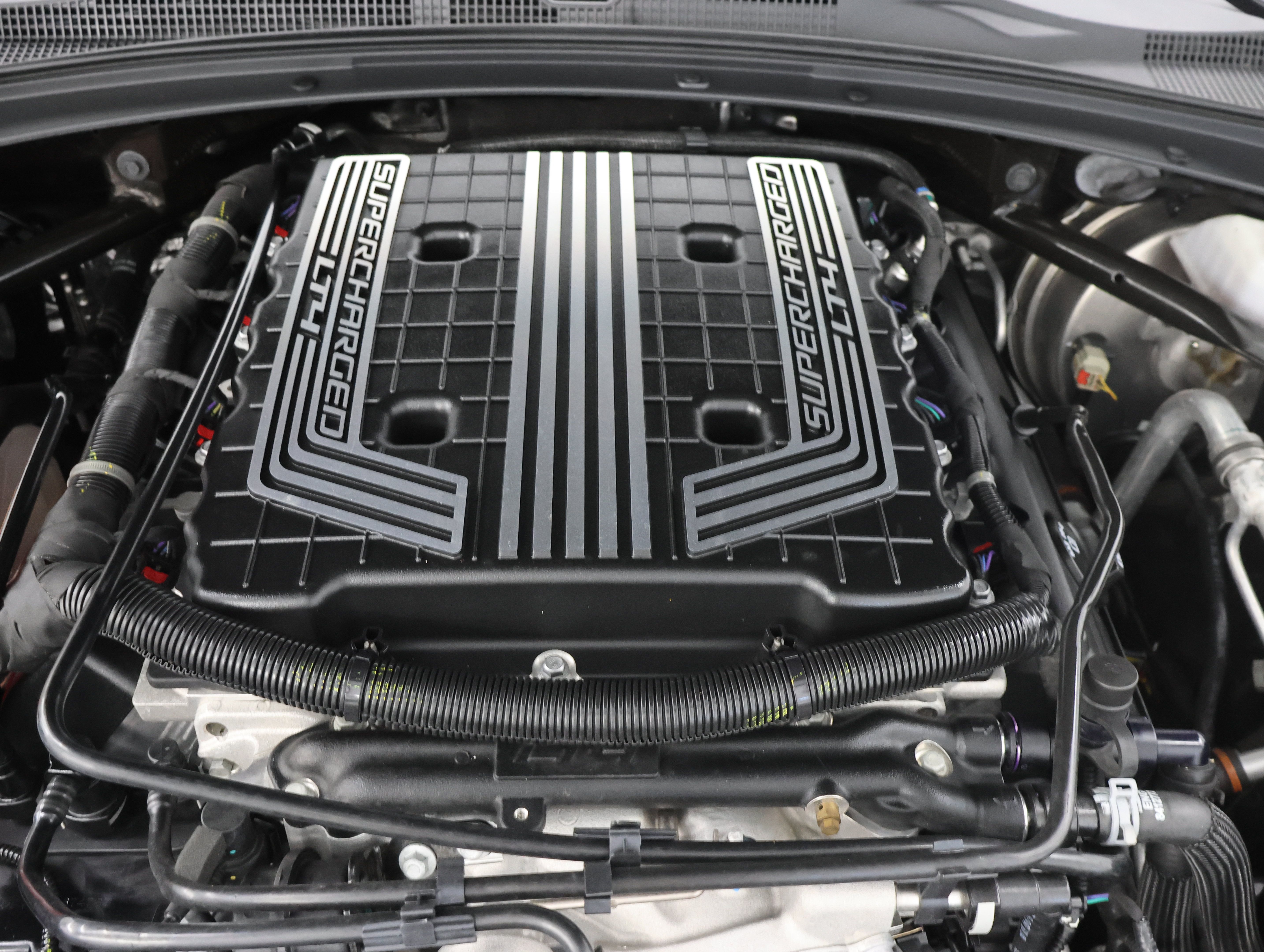 Used 2019 Chevrolet Camaro ZL1 RWD image 19