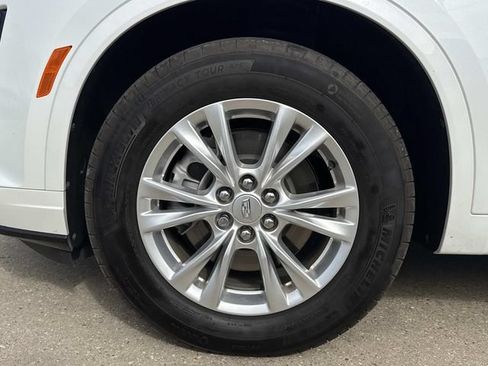 Used 2024 Cadillac XT6 Luxury FWD image 7